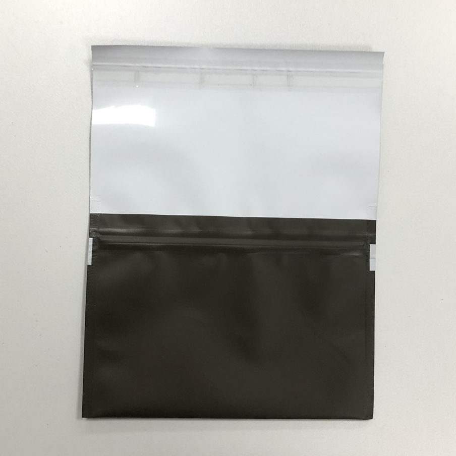 Flat Tobacco Pouch Plastic Packaging Bag With Sticker And Poly Bag